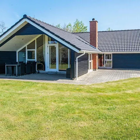 Three-bedroom Holiday In 13 Ferienhaus Hemmet
