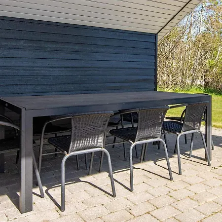 Three-bedroom Holiday In 13 Ferienhaus *